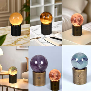 Lámpara de Mesa LED Moderna con Alimentación de CC, Cristal Rutilado Natural, Pantalla Dorada Pulida, Iluminación para Meditación y Curación Energética - Product Image 6