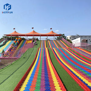 Toboggan Arc-en-ciel Sur Mesure, Fabricant Chinois, Certifié CE, Capacité 16 Personnes, Pour Parcs d'Attractions Extérieurs et Sites Scéniques HOTFUN - Product Image 2
