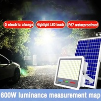 Venta al por mayor de alta eficiencia Super brillante luces solares al aire libre 100W 200W 300W Luz de inundación con energía solar