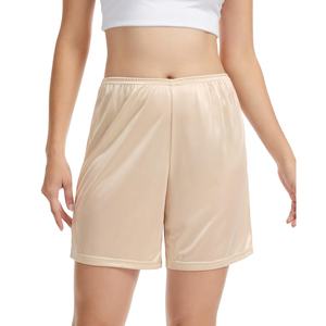 Shorts tipo culotte personalizados para mujer, suaves, lisos, antideslizantes, ropa interior, pantalones cortos de satén sedoso para dormir, pantalones cortos para dama. - Product Image 1