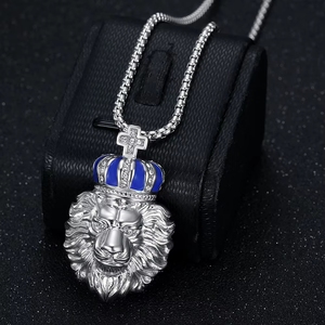 Hop Hop Silber Vergoldeter Löwen-Anhänger mit Tiefblauer Krone und Zirkonia Edelstahl-Halskette für Herren Königlicher Schmuck - Product Image 3