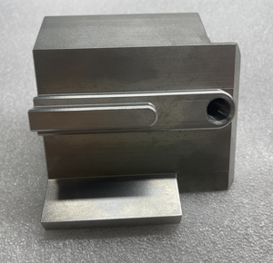 דיוק גבוהה-טוהר חלקיקים רפואיים הזרקת עובש עיבוד דפוס עיבוד ציוד רפואי עמיד בפני קורוזיה - Product Image 2