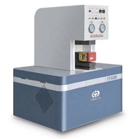 Aanpasbare Mini Handmatige CT-S320 Kant-en-klare Vormdoos Standaard Papieren Doos Vierkante Doos Oppervlakte Hydraulische Diep-embossing Machine