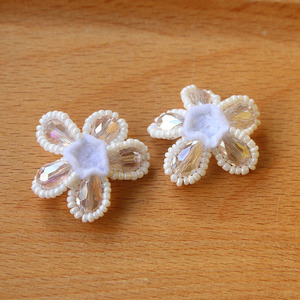 Delicadas Perlas de Cristal con Forma de Flor de 3.3*3.3cm, Base de Perlas Sueltas Hechas a Mano para Pulseras, Horquillas y Accesorios de Joyería DIY - Product Image 4