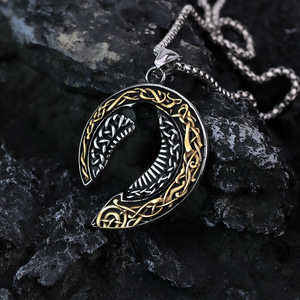 Yunnique – collier avec pendentif lune nordique en acier inoxydable pour hommes, style viking, design géométrique asymétrique, bijoux cadeau - Product Image 4