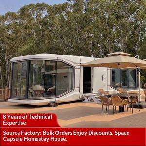 Capsule spatiale à vue panoramique, plateau, prairie, camping, décoration raffinée, inspiration B&B, maison mobile tendance sur internet - Product Image 1