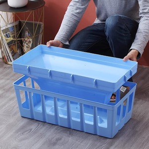 Comedero de Plástico con Forma de Techo 35x24x65 cm con Tapa para Pollos, Palomas, Aves y Aves de Corral - Product Image 4