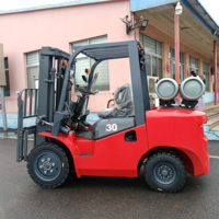 Chariot élévateur GPL 5 tonnes neuf, directement de l'usine chinoise, double carburant, moteur japonais, pneus pneumatiques robustes, prix usine
