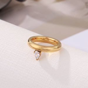 Anillo de diamantes de moda de lujo para mujer, anillos llamativos de acero inoxidable, joyería chapada en oro de 18 quilates para mujer - Product Image 4