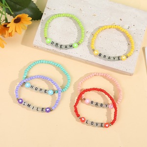 Braccialetti Luminosi Colorati all'Ingrosso, Regali di Amicizia Fluorescenti, Braccialetti con Perline a Forma di Lettera e Cuore per Ragazze, Donne, Scuola, Adolescenti, Feste - Product Image 2