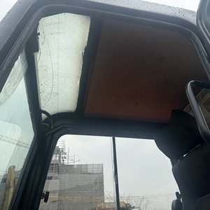 Miniexcavadora Doosan DH55 Usada con Pocas Horas de Uso y Vida Útil Extendida - Product Image 3