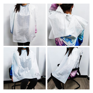 Delantal de poliéster para salón de adultos, oferta desechable, PE, belleza, cierre ajustable, peluquería, el más barato - Product Image 2