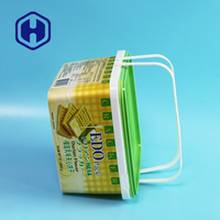 Boîte d'emballage IML de luxe décorative en plastique recyclable sans BPA pour biscuits de Noël, crackers, hamburgers et nouilles