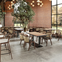 Table rectangulaire en bois avec pieds en métal et chaises en rotin en bois avec dos tissé Ensemble de meubles de café et de restaurant pour café