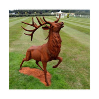 Grande sculpture de cerf en fonte antique pour jardin extérieur