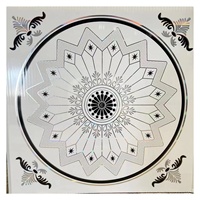 Panneaux muraux en PVC modernes, plafonds, carreaux carrés en bois de qualité pour la décoration intérieure, prix d'usine, style naturel