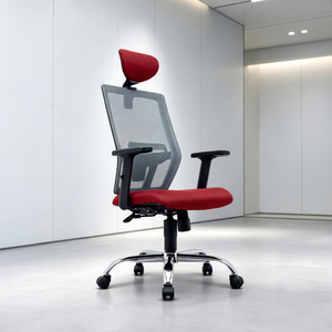 Chaise de bureau ergonomique moderne en maille, siège rouge, base chromée, accoudoirs fixes, appui-tête intégré, pivotante, mobilier commercial, manuelle - Product Image 1