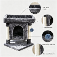 Arbre à chat en peluche avec condo fermé, grand lit de repos, poteaux à gratter en sisal et jouet interactif pour chats d'intérieur