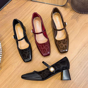 รองเท้าผู้หญิงขายดีปี 2025 คุณภาพสูง รองเท้าส้นสูงแบบสวมสำหรับงานแต่งงาน ส้นสูงทรงเหลี่ยม รองเท้าสไตล์แมรี่เจนแบบหนา รองเท้าส้นเตี้ยแบบเรโทร - Product Image 5