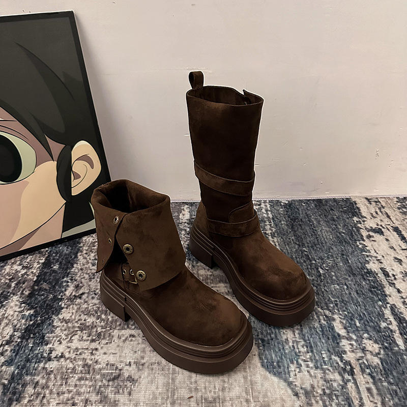 สีน้ำตาล