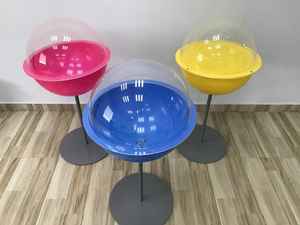 Soportes metálicos de cúpula acrílica de último diseño para tienda minorista, solución de exhibición publicitaria para producto de escaparate, madera plástica - Product Image 2