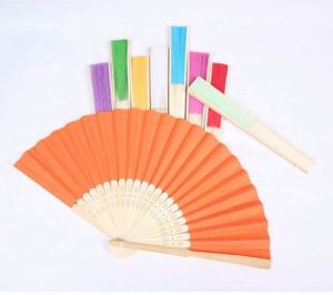 Abanico Plegable de Seda de Bambú de Colores, Abanico de Mano Chino para Boda con Bolsa de Organza 21x38cm para Bodas y Eventos de Conciertos - Product Image 4
