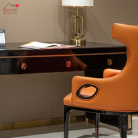 Silla de Oficina de Cuero y Madera Maciza de Estilo Italiano de Lujo Personalizada, Acabado Brillante Tipo Piano, Enchufe Integrado, Duradera y Portátil