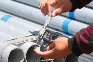 Steel Pipe Manufacturer Galvanized Steel Pipe/Gas Pipe/Oil Pipe Hot Dipped <strong>Gi</strong> Round Seamless Steel Pipe - Product Image 3