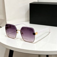 Lunettes de soleil unisexes de luxe, haute qualité, UV400, monture carrée en métal, légères, design, verres noirs personnalisés, livraison directe d'usine
