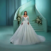 LY-WD0300 Robe de Mariée Bal de Princesse Jupe de Mariée Dentelle Col V Manches Longues Corset Robe de Mariée Traîne Brosse Blanc Ivoire