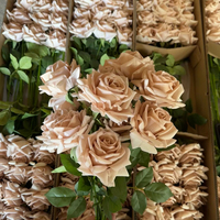 Vente en gros d'usine, roses artificielles en soie de qualité supérieure, en vrac, pas chères, branche unique de 65 cm, 12 cm, rose rouge, toucher réel, pour la décoration