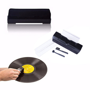 Kit de nettoyage de disques vinyles, ensemble de 3 pièces avec brosse pour usage domestique, plastique noir - Product Image 1