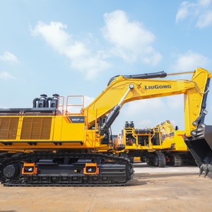 Excavatrice sur chenilles hydraulique 990FHD de 95 tonnes avec godet de 6,2 m et puissance de 447,5 kW pour les projets de carrières en ciel ouvert - Product Image 2