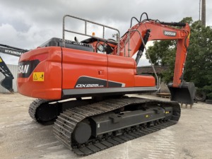 รถขุดไฮดรอลิก DOOSAN DX225 แบบตีนตะขาบ มือสอง สภาพ 90% ผลิตในเกาหลี ราคาถูก พร้อมมอเตอร์ รับประกัน 1 ปี ขาย - Product Image 3