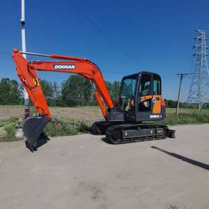 Excavadora compacta usada Doosan DH60 DX60-9C de 6 toneladas, pocas horas de uso, sistema hidráulico, ideal para trabajos agrícolas y municipales, rentable, lista para exportación. - Product Image 3