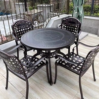 Vente en gros de meubles de villa extérieure avec cour moderne européenne, de café, en fonte d'aluminium, combinés avec des tables et des chaises d'extérieur
