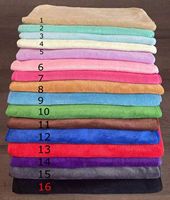 Vente en gros de serviette de fitness d'entraînement avec logo personnalisé avec poche tissu de sport en microfibre brodé Qry absorbant rapidement la sueur