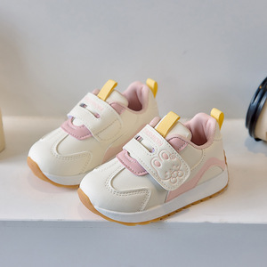 Nouvelles chaussures <span class=keywords><strong>de</strong></span> sport tendance 2026 pour garçons, style décontracté, baskets blanches polyvalentes - Product Image 2
