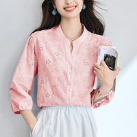 Chemisier en coton beige à col en V pour femme, manches trois-quarts, nouvelle collection printemps 2026, en pur coton brodé ajouré, chemisier élégant