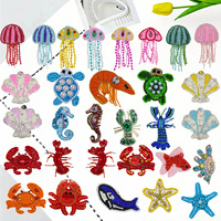 Porte-clés artisanal en forme de méduse colorée avec pompon et perles, pendentif méduse, bijou, patch en strass, accessoires vestimentaires