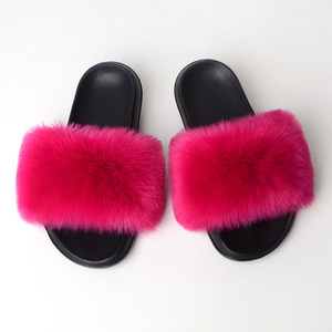Chanclas de piel sintética coloridas de verano nuevas y personalizadas para mujer, pantuflas peludas, sandalias de pelo de zorro de imitación de talla grande para mujer - Product Image 5