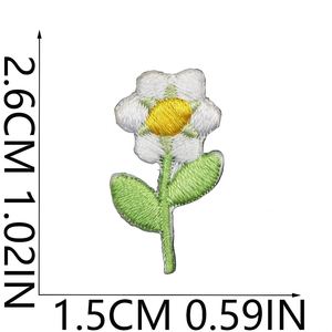 Parches Termoadhesivos Mini Bordados con Varios Tipos de Flores: Tulipán, Margarita, Hoja de Ginkgo, para Decoración de Ropa, Bolsos y Zapatos - Product Image 5