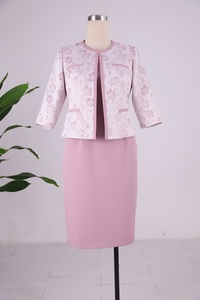 Traje de Diseño Africano de Alta Costura con Tela de Alta Calidad para Oficina e Iglesia - Product Image 3