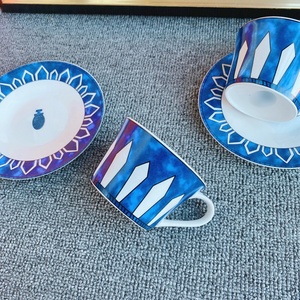 Juego de Tazas de Café y Té de Cerámica de Lujo Azul Nórdico, 2 Tazas de Porcelana con Platos para Sala de Estar - Product Image 4