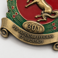 Maßgefertigte Moderne Hochrelief-Geprägte Königliche Wappen Antik-Bronze-Beschichtung Sport-Sammlerstück Kunst-Dekor Metall-Auszeichnungsmedaille