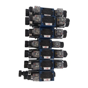 Bloc de distribution hydraulique à 6 voies, commande par solénoïde hydraulique 24V, état neuf - Product Image 2