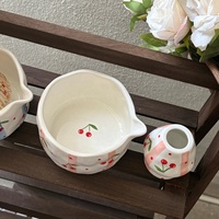 Handgemaakte keramische Chawan Kawaii fruitthee cadeau voor haar, inclusief kersen Matcha kom en gardehouder, Chinees keramiek Matcha kom set