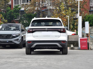 VW TACQUA 200TSI DSG Edición Yuezhilian 1439, Características de Confort, Vehículo Familiar, Gran Oferta con Descuento para Compras al por Mayor - Product Image 6