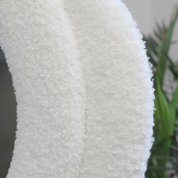 Miroir sur Pied Ondulé Blanc 63''x23'' en Polaire Peluche Effet Bois, Pleine Longueur avec Forme Symétrique