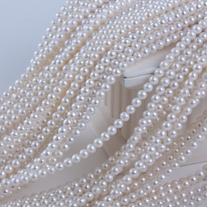 Promoción de Perlas Sueltas Redondas de Agua Dulce Naturales de 4.5-5mm para Hacer Collares y Pulseras, Perlas de Zhuji - Product Image 1